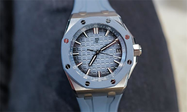 愛彼表帶掉色處理技巧推薦(圖) 愛彼表帶掉色處理技巧推薦(圖)