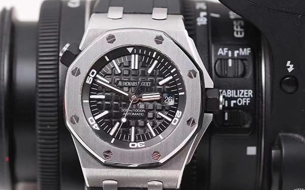 愛彼腕表進灰了處理技巧集錦（圖）